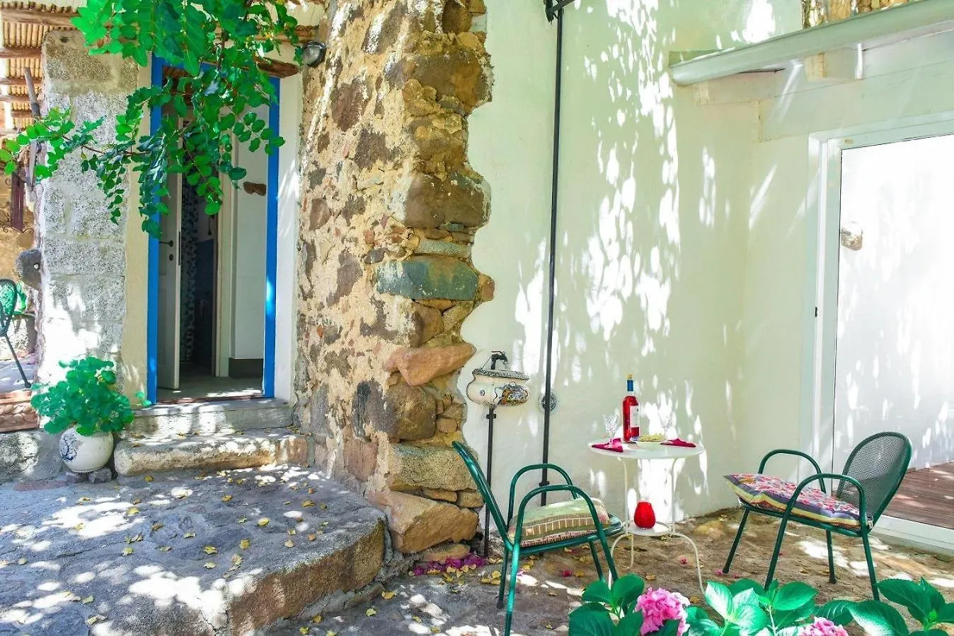 Apartment La Corte Del Carrubo & Spa Bari Sardo Italy